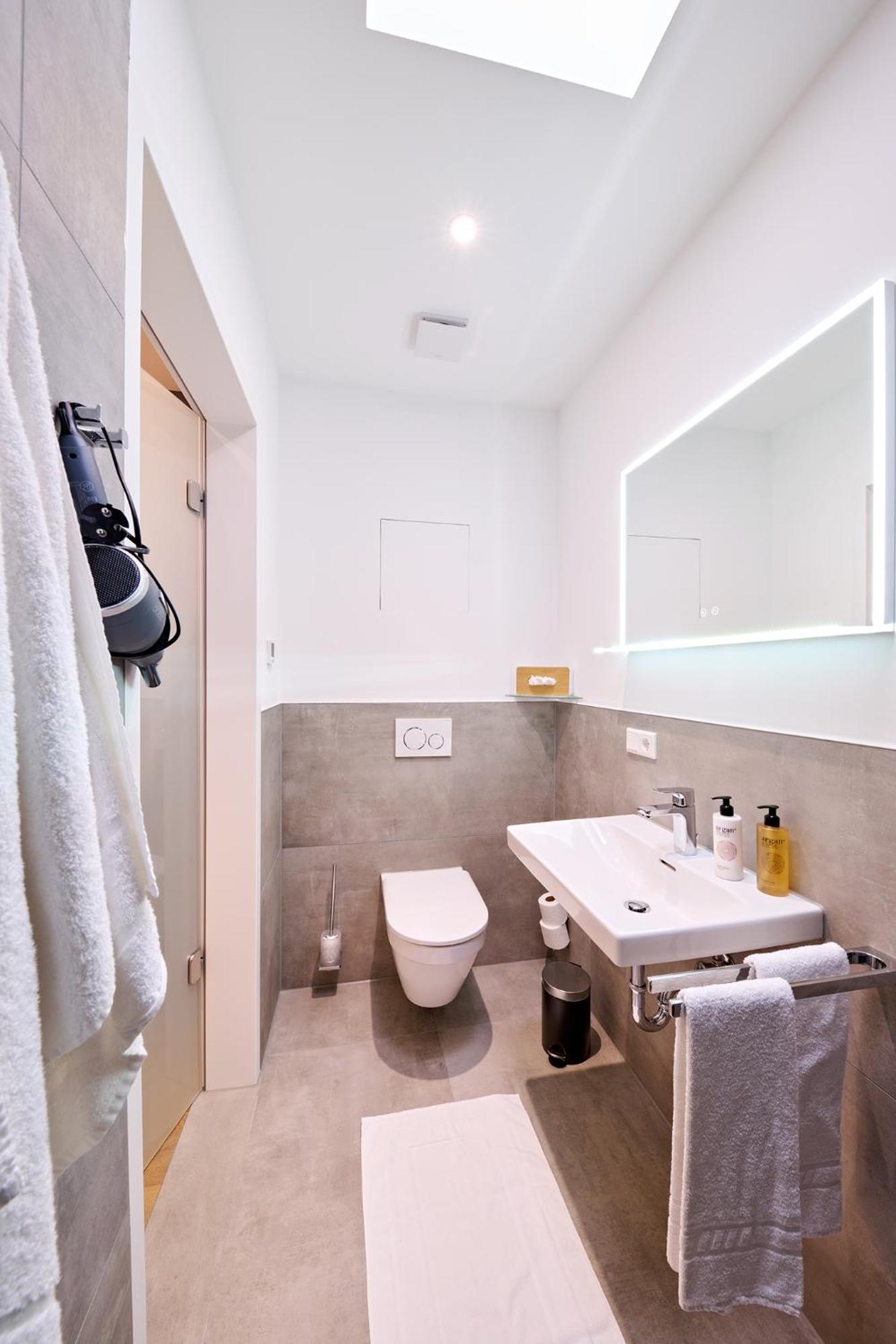 Xzllenz Traum Studio-Apartment, Frei-Parken, U-Bahn, Kueche Núremberg Exterior foto