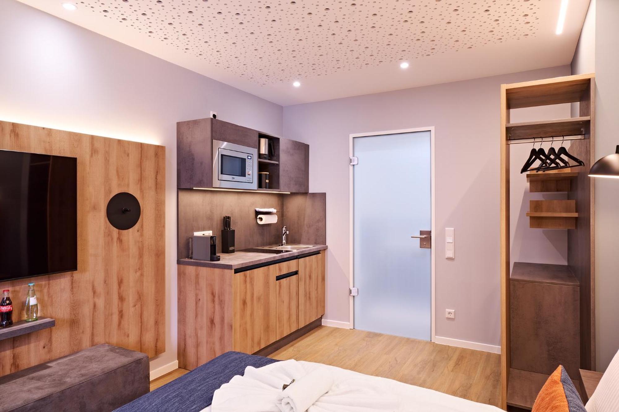 Xzllenz Traum Studio-Apartment, Frei-Parken, U-Bahn, Kueche Núremberg Exterior foto